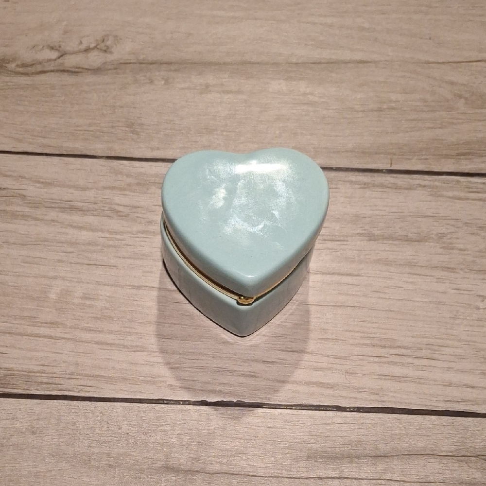 🍁 Heart-Shaped Ceramic Trinket Box🐠